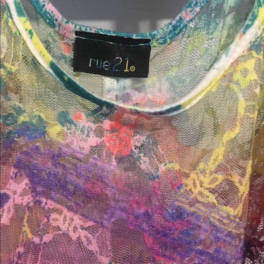 Small. Rue 21. - Picture 5 of 6